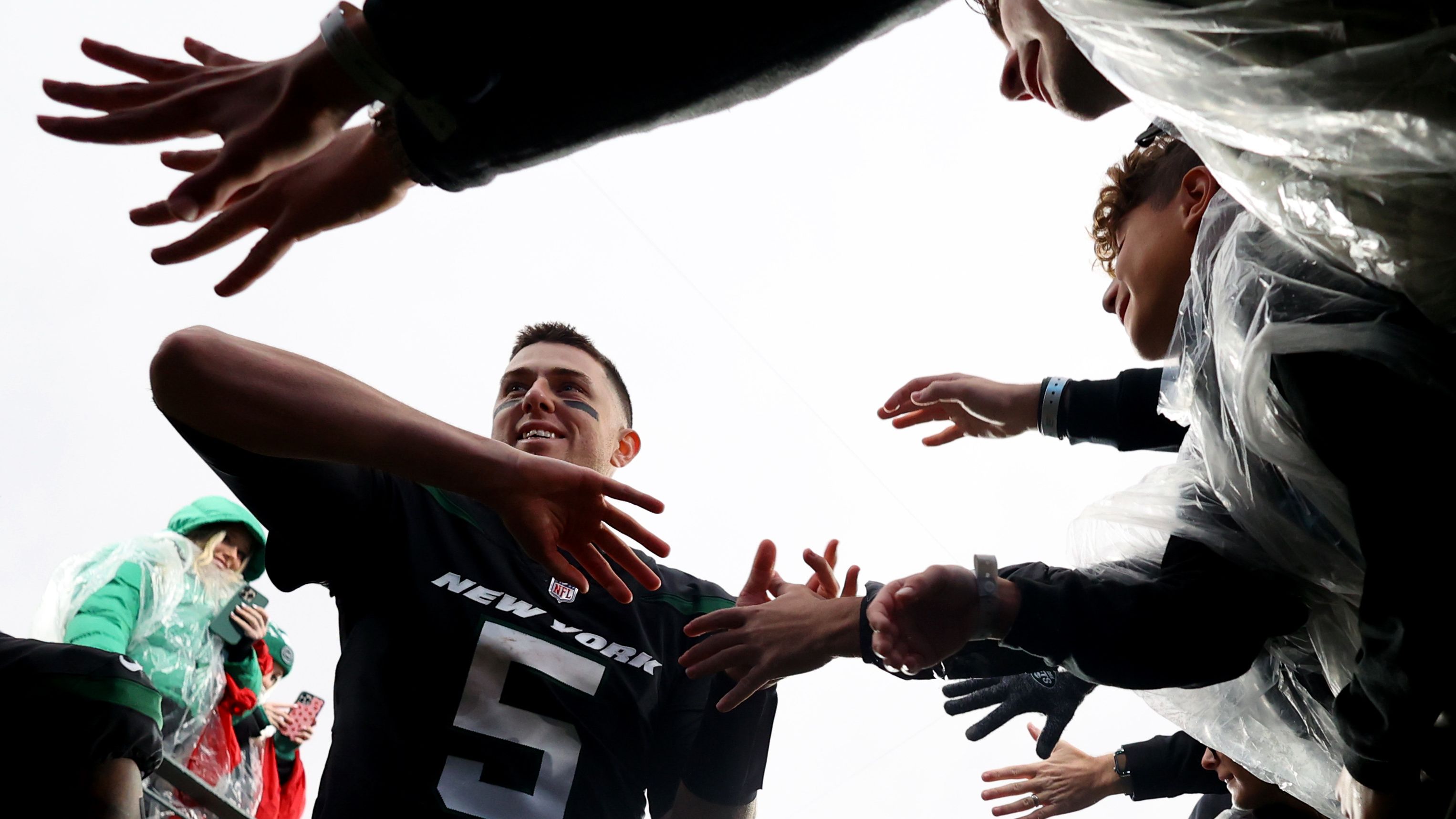 New York Jets QB Mike White celebrates after beating the Chicago Bears 31-10 at MetLife Stadium on November 27. White had a monster afternoon, throwing for 315 yards and three touchdowns.