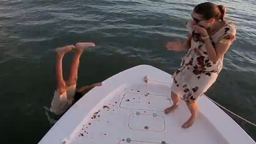 Man plunges into the ocean as proposal attempt goes terribly wrong
