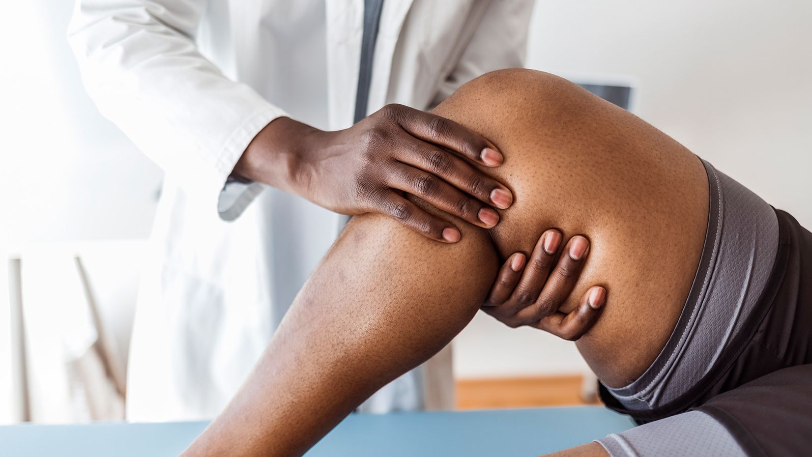 The corticosteroids used to treat osteoarthritis pain may worsen the condition over time, two new studies have suggested.