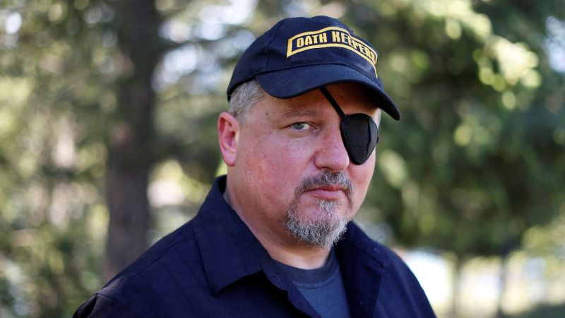NextImg:Justice Department asks for 25-year prison sentence for convicted Oath Keepers leader | CNN Politics
