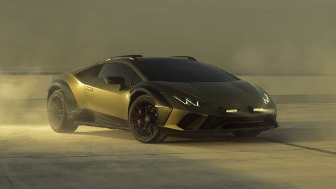 In addtion to the Huracán's usual track and street driving modes, the Sterrato also has a Rally mode for driving on loose dirt.