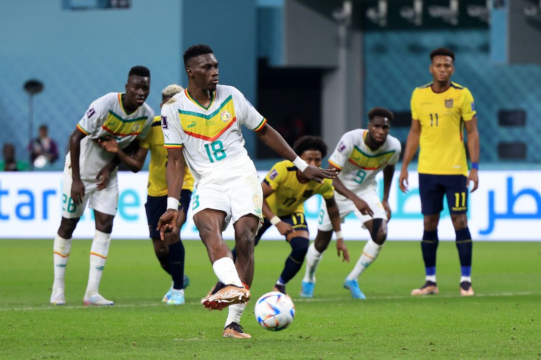 Sarr calmly scores his penalty against Ecuador.
