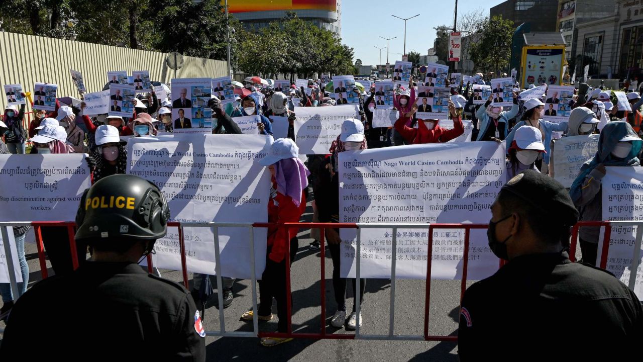 Breaking Thai Leader Issues Dire Warning About Cambodia Conflict - bk8hjwp