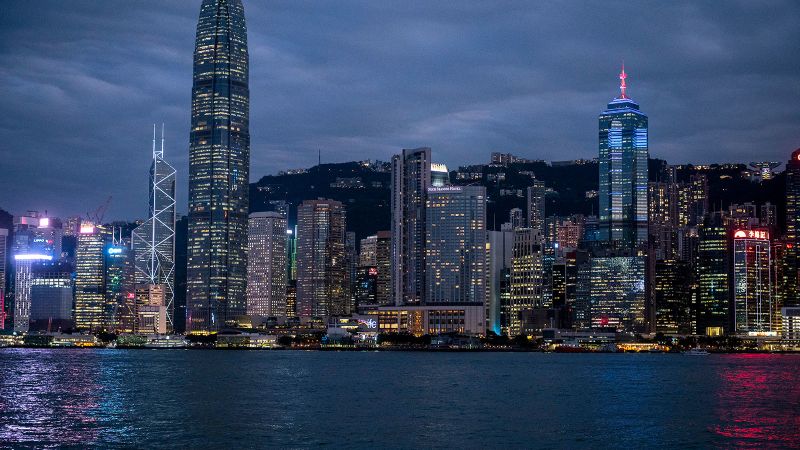 Хонконг арестува шестима за публикации в социални медии при първото използване на нов местен закон за националната сигурност