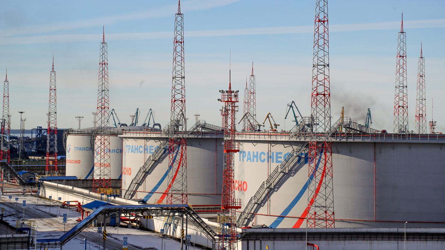 05 March 2022, Russia, Ust-Luga: Tanks belonging to Transneft, a Russian state-owned company that operates the country's oil pipelines, at the Ust-Luga oil terminal. 
