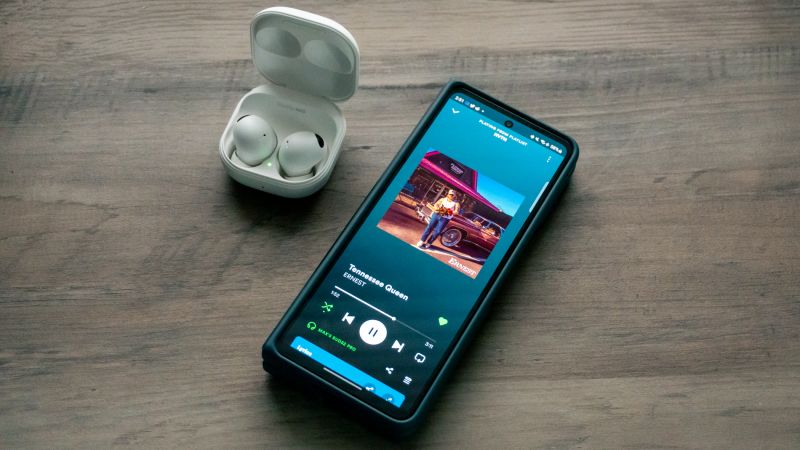 Airpods vs galaxy online buds vs pixel buds