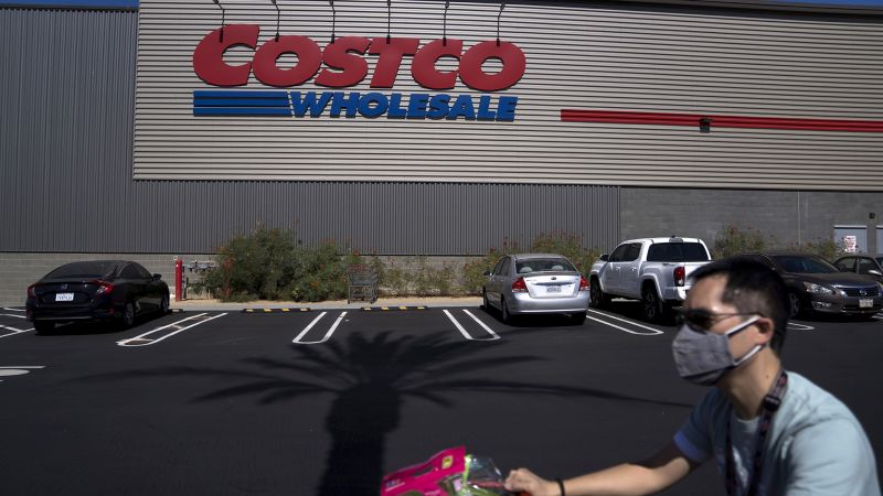 Дългогодишният главен изпълнителен директор на Costco Крейг Йелинек ще напусне