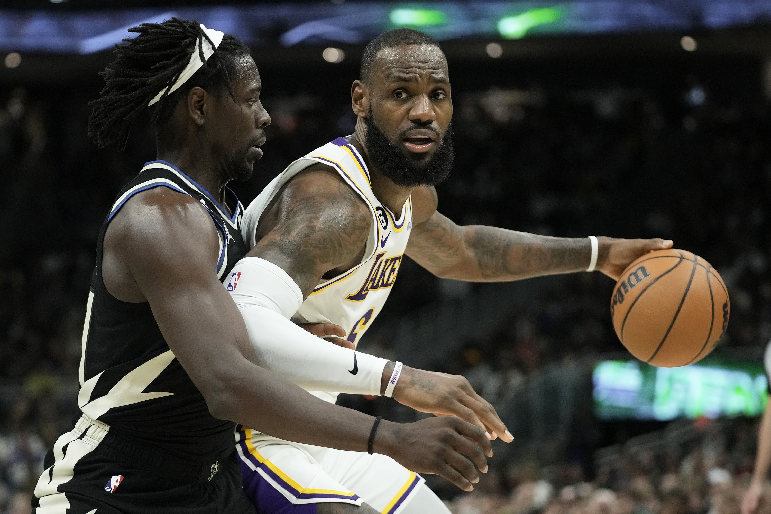 hånd gasformig opretholde LeBron James passes Magic Johnson on NBA's career assists list | CNN