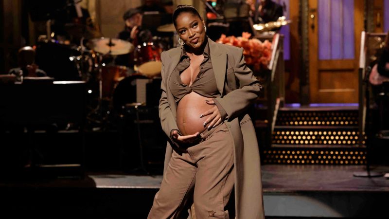 Keke Palmer reveals baby bump as part of her ‘Saturday Night Live’ opening monologue
