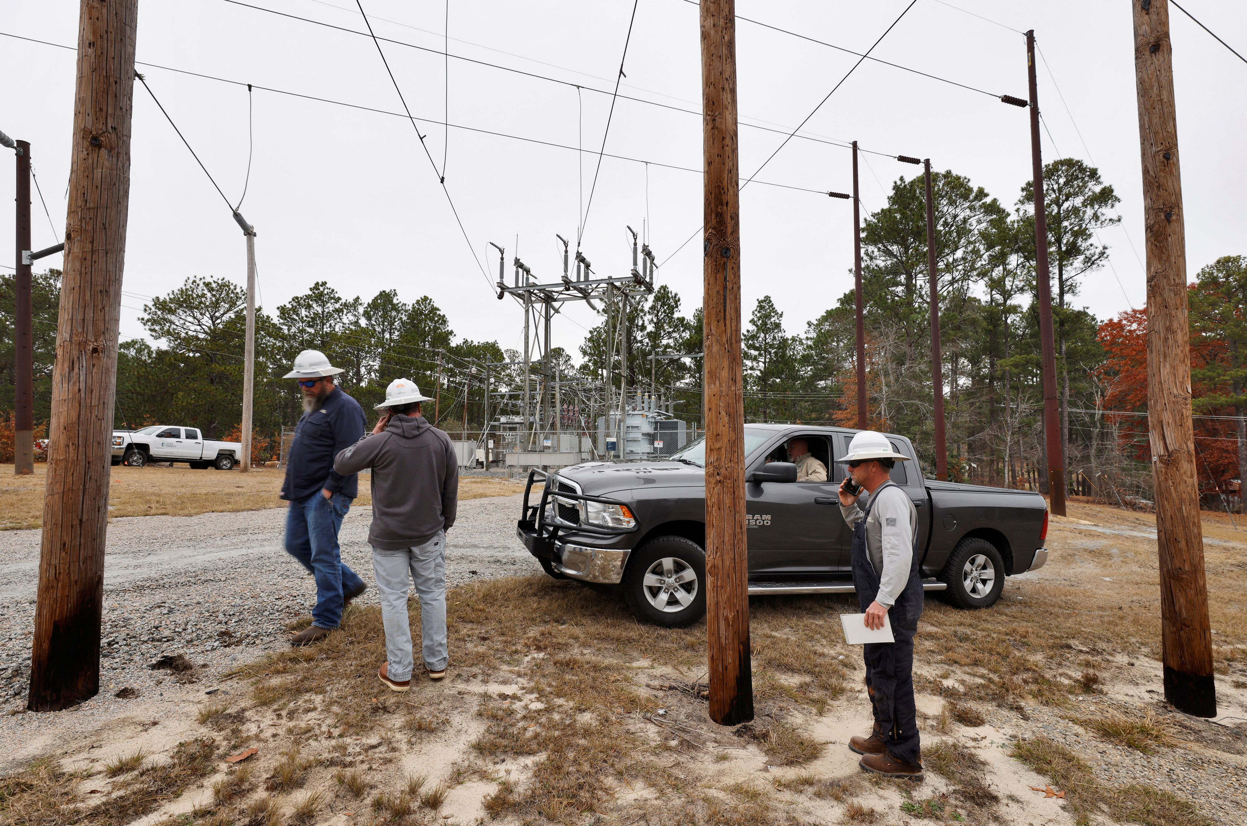 Accidents, emergencies caused by power outages in Moore Co