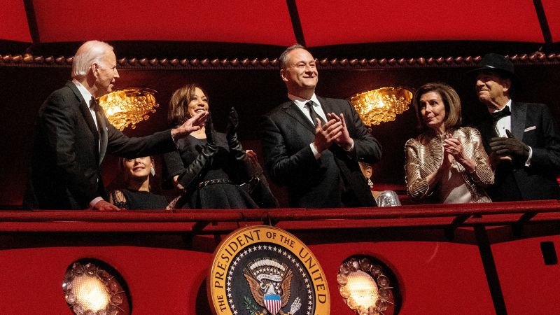 Paul Pelosi attends Kennedy Center Honors in first public appearance since attack | CNN Politics
