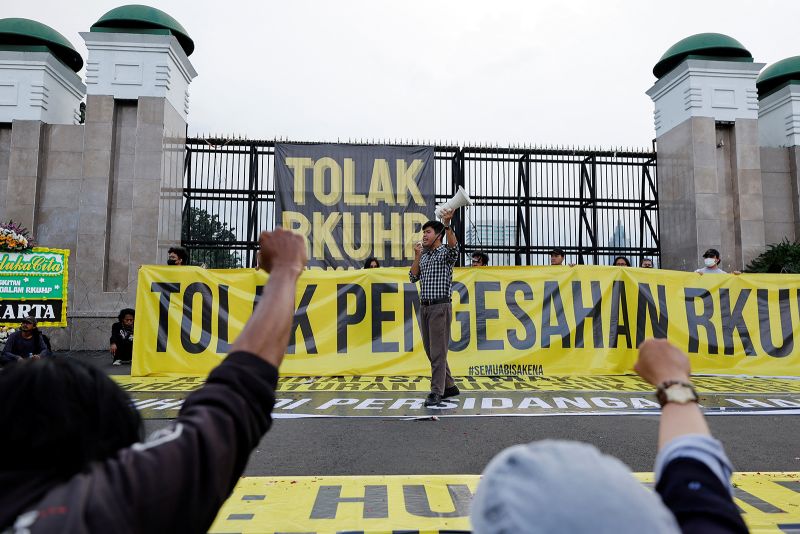Indonesia bans sex outside marriage as parliament passes sweeping new criminal code picture