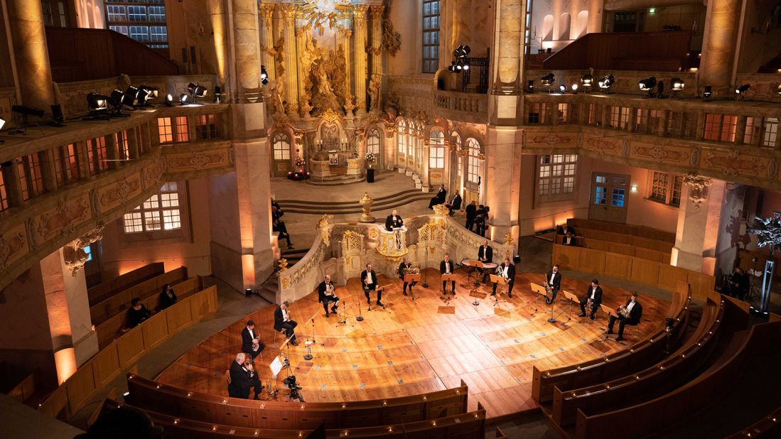 <strong>Inside Frauenkirche: </strong>Dresden's <a href="https://www.denkmalschutz.de/denkmal/frauenkirche-dresden.html?pk_campaign=cpc&pk_kwd=frauenkirche%20dresden&gclid=Cj0KCQiAkMGcBhCSARIsAIW6d0CMgqPfStZyIeCU859JCdrvn0l6EXZG9QJTu-6otMA70aysJOf95sYaAjlNEALw_wcB" target="_blank" target="_blank">Frauenkirche</a> hosts a line up of Christmas concerts ranging from vocal ensembles to saxophone quartets throughout the season.  