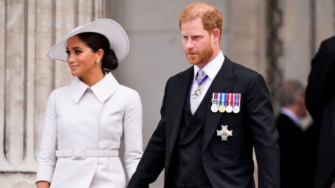 Prins Harry en Meghan, hertogin van Sussex tijdens de viering van het platinajubileum van de koningin in Londen vorig jaar