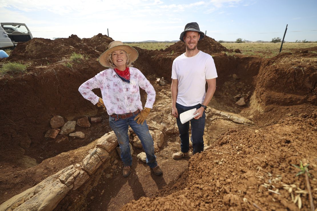 Plesiosaur: Fossil hunters in Australia discover 100 million-year-old  skeleton | CNN