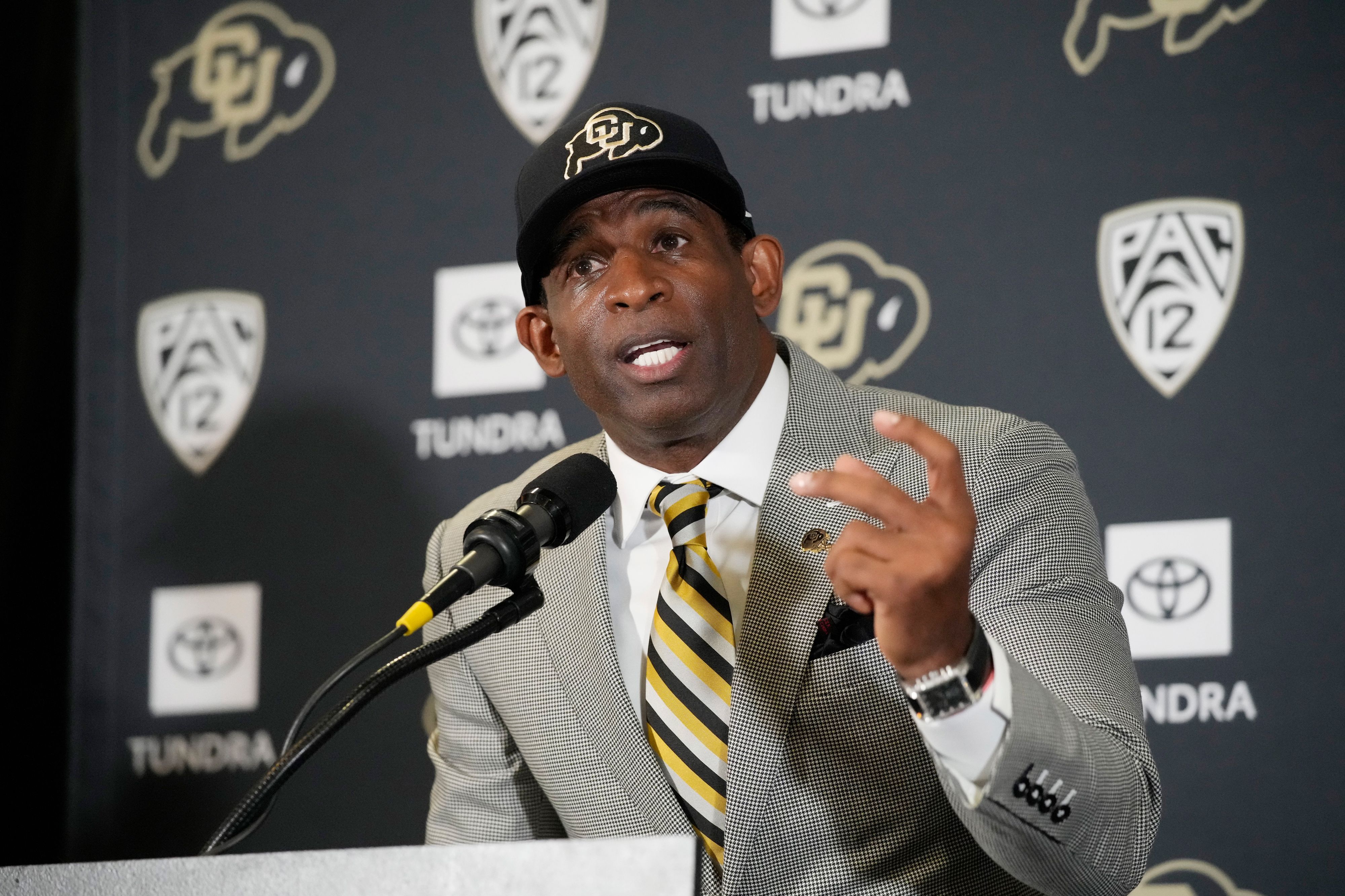 Deion Sanders Leaving Jackson State to Coach Colorado Is No Surprise - The  New York Times