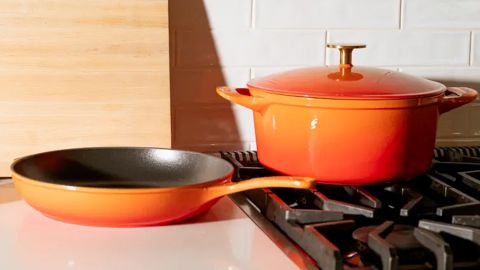 made in enameled cast iron cnnu