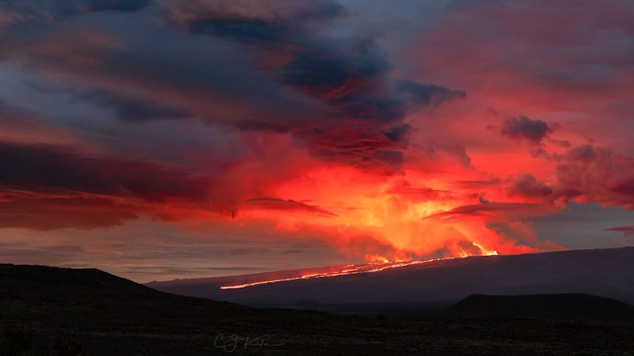 Photographer C.J. Kale captures stunning images of Mauna Loa volcano. 