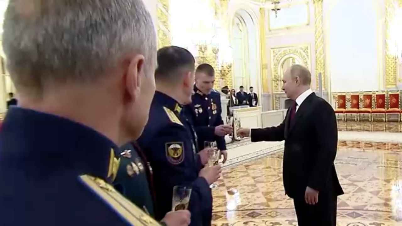 Speaking after an awards ceremony for "Heroes of Russia," Putin addressed the group of soldiers receiving the awards.