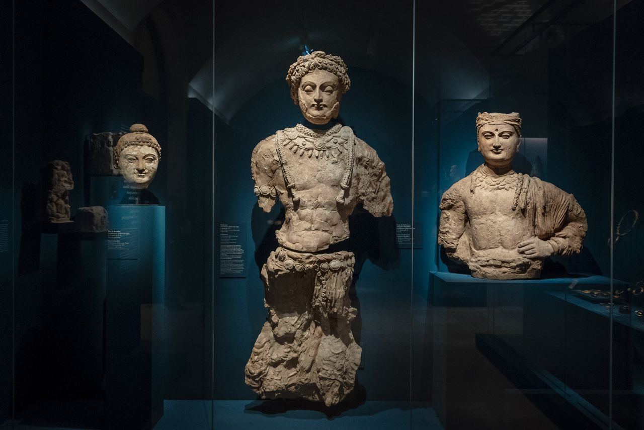 "The Splendours of Uzbekistan's Oases," a new exhibition at the Louvre in Paris, illustrates the history of Uzbekistan through more than 170 works of art.