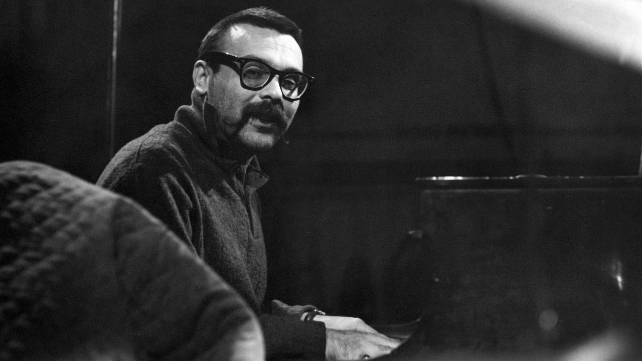 Jazz composer Vince Guaraldi plays piano circa 1962. 