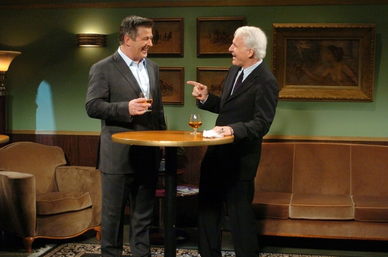 Martin and Alec Baldwin discuss their "SNL" hosting records in 2006. Baldwin has hosted 17 times.