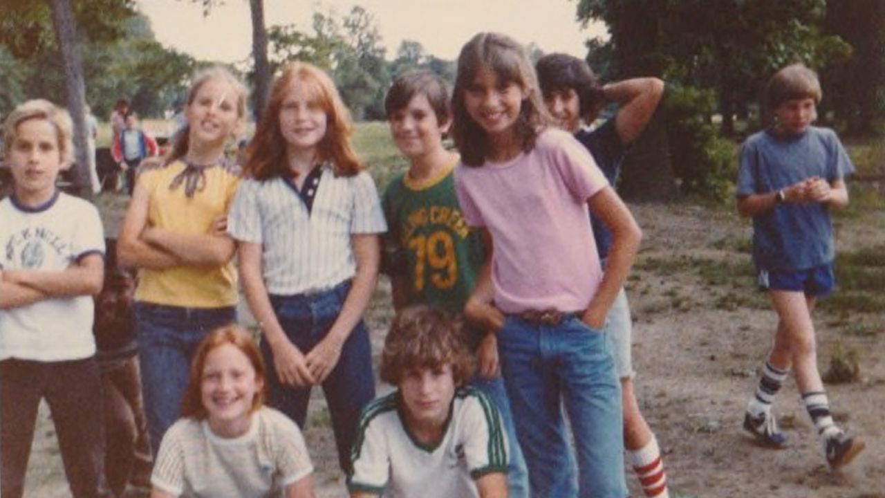 Louisa Terrell (linksonder) en Beau Biden (linksboven) in Wilmington, Delaware in de jaren tachtig.
