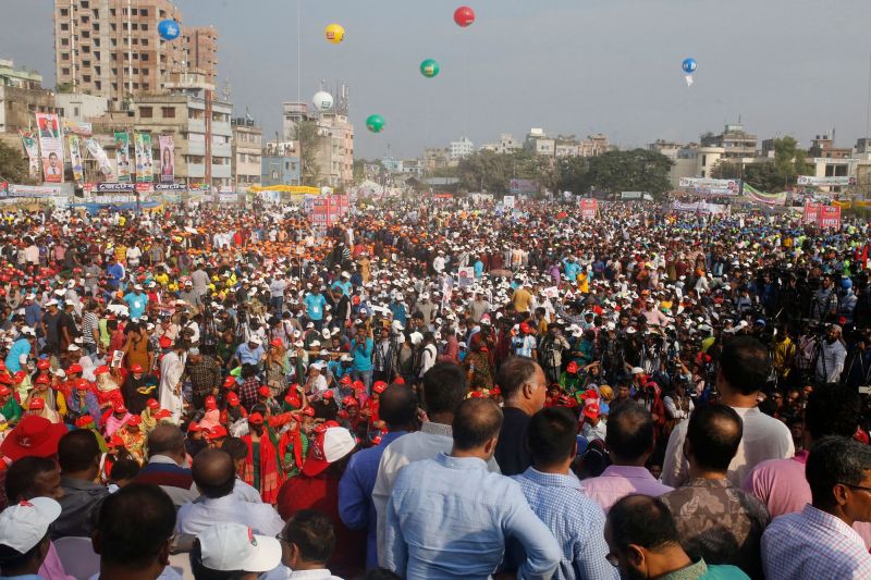 Tens Of Thousands Protest In Bangladesh To Demand Resignation Of Prime ...