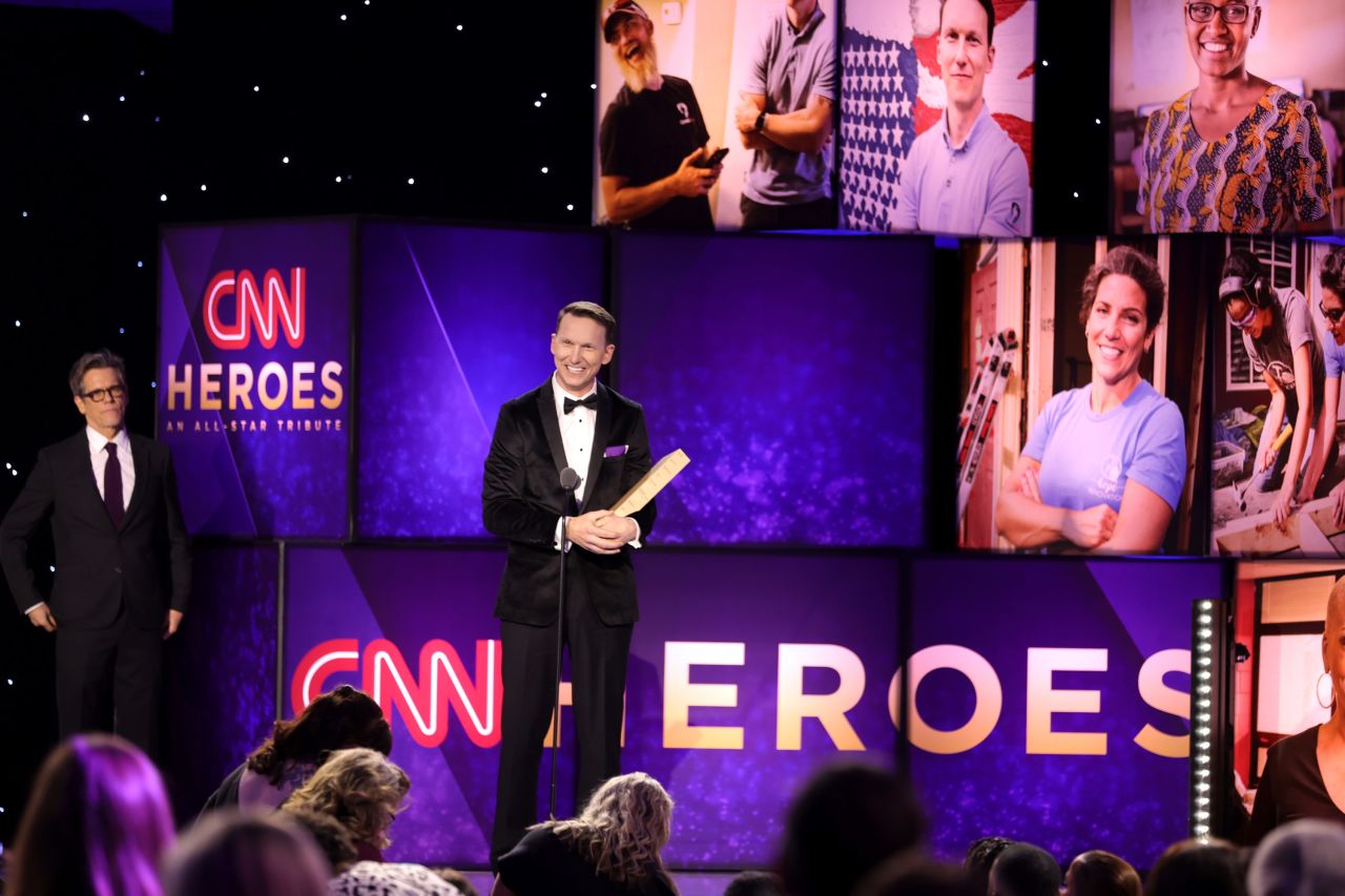CNN Hero Richard Casper accepts his award.