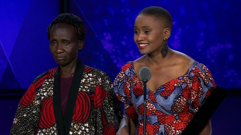 Video: CNN Hero of the Year sings to her mom during speech. Hear why  | CNN