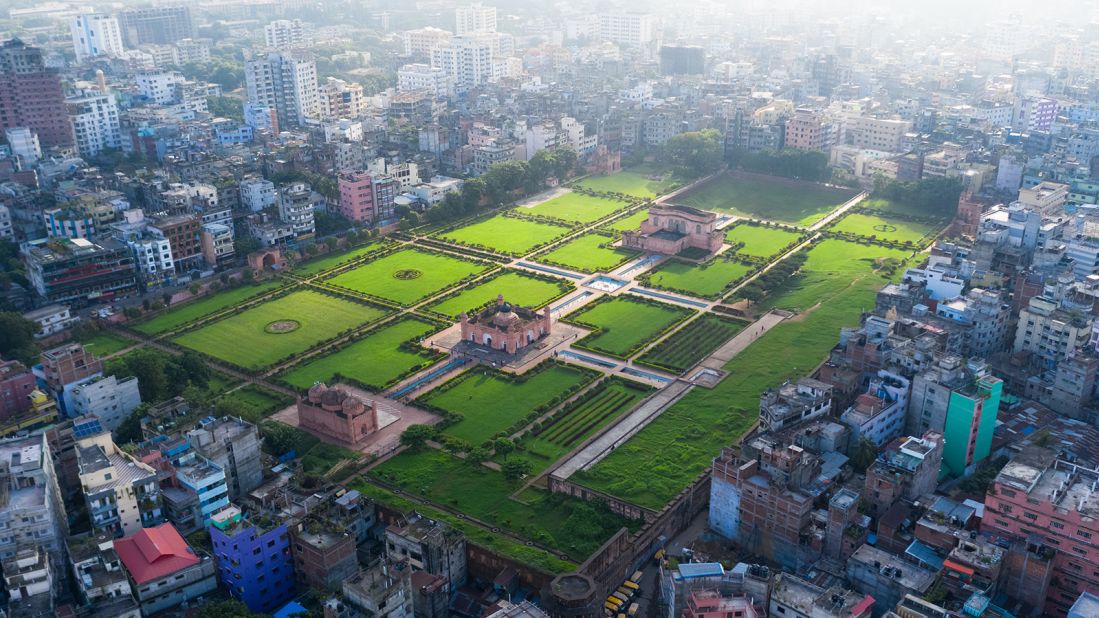 <strong>Bangladesh:</strong> Ahsan Manzil, nicknamed the pink mosque, is a nature break in the center of busy Dhaka.