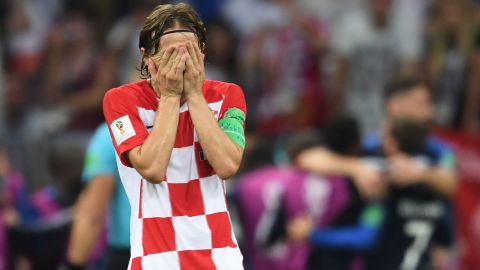 Modrić reacts after his team conceded a goal against France in the final of the 2018 World Cup.