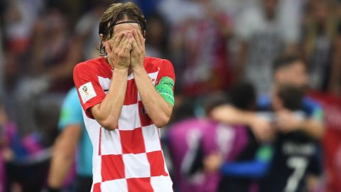 Modrić reacciona después de que su equipo concediera un gol contra Francia en la final de la Copa del Mundo de 2018.