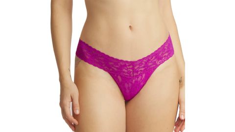 underscored Hanky Panky Signature Lace Low Rise Thong