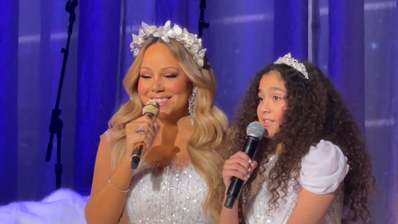 Mariah Carey shares stage with daughter in their first-ever duet