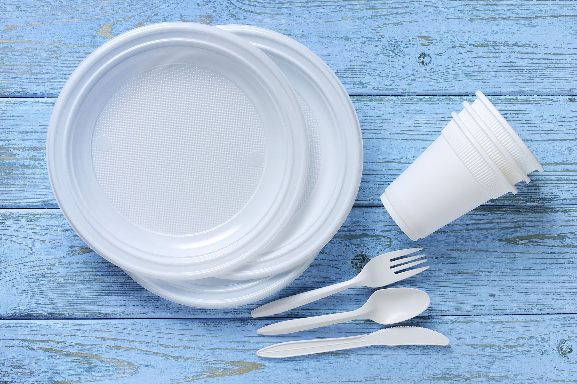 France ban disposable plastic cups and plates