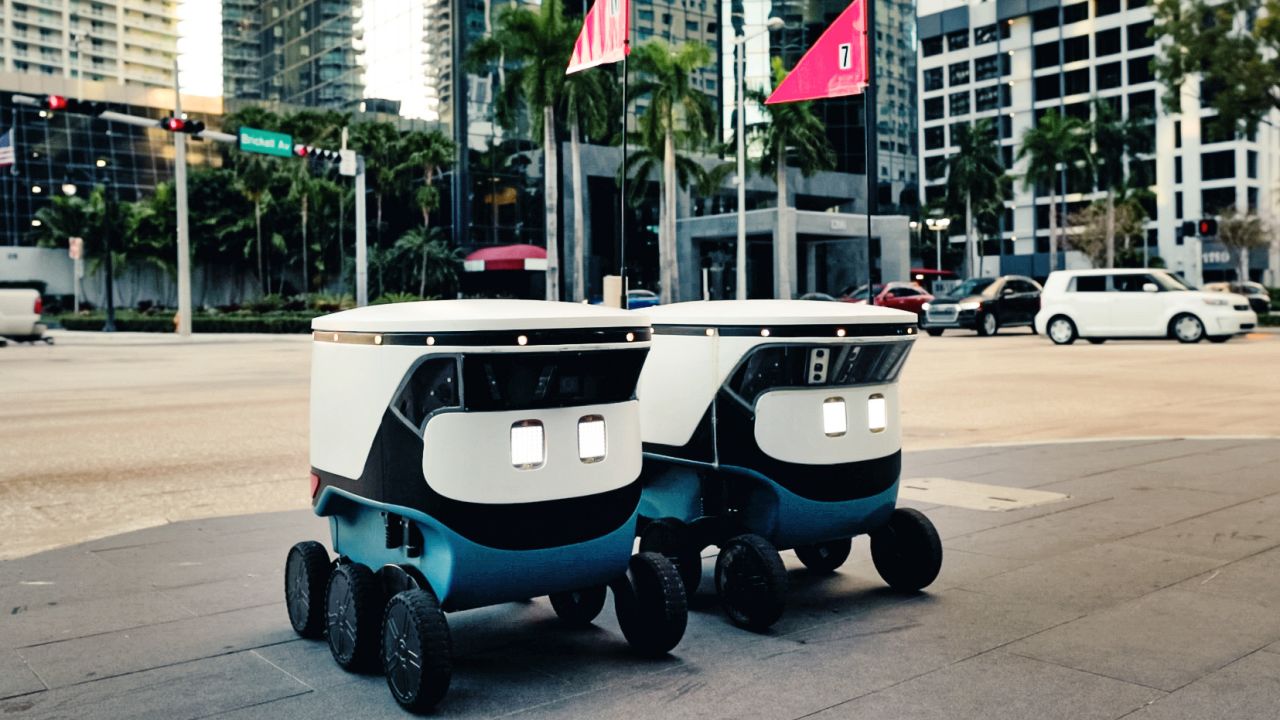 01 Uber Eats robot delivery service