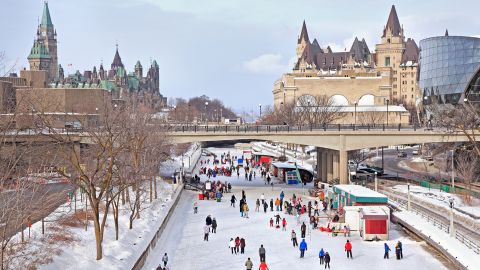 In the winter, the frozen Rideau Canal in Ottawa becomes the world's largest skaing rink.