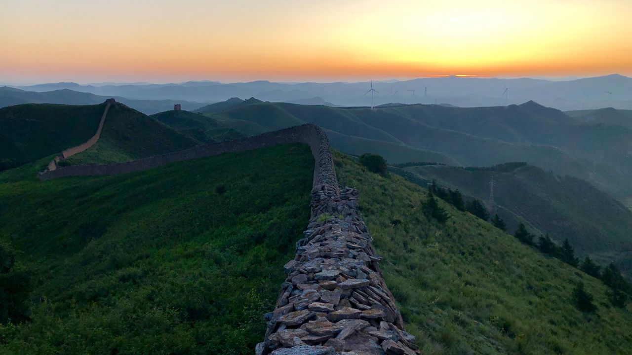 Dushikou cao bảy mét ở một số điểm. 