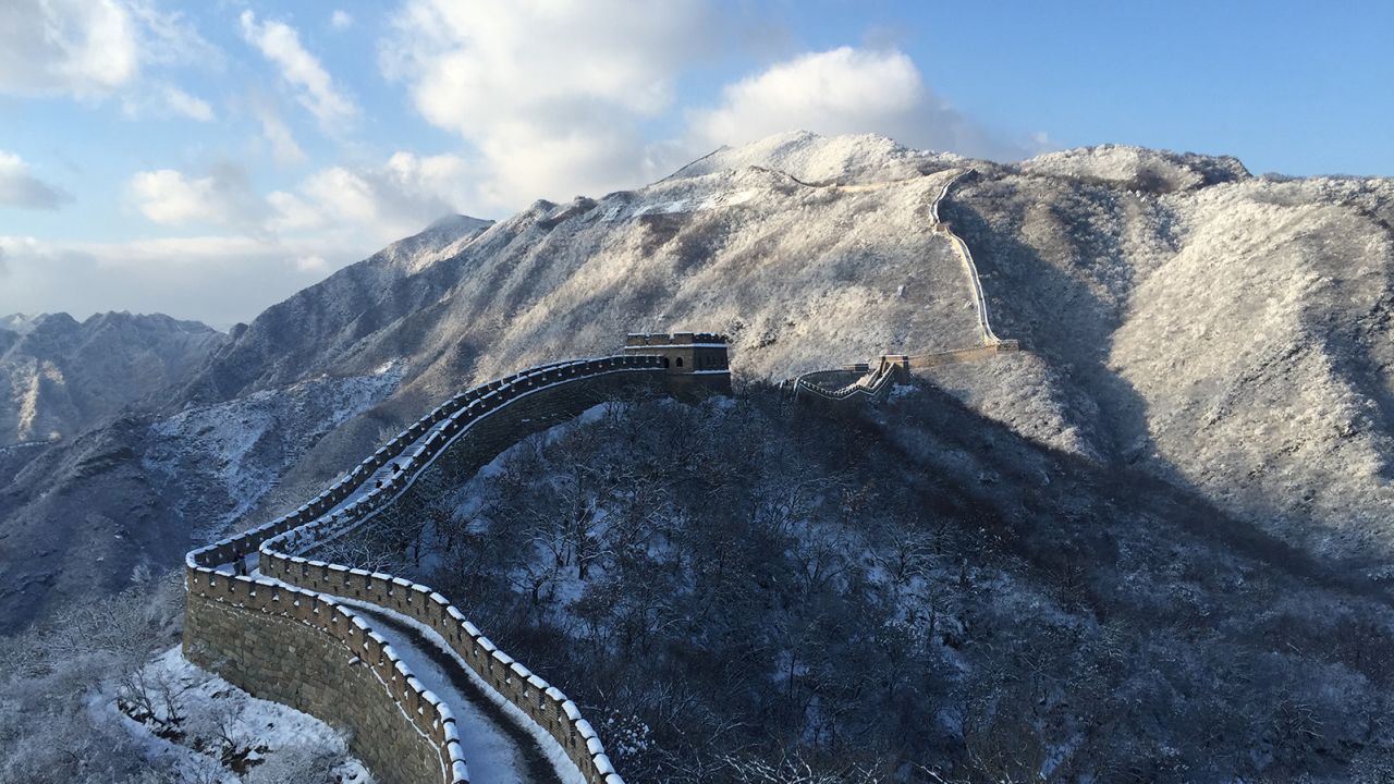 The Mutianyu and Jiankou sections of wall are about 25 kilometers in length.  