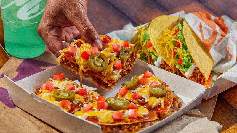 Read more about the article Taco Bell is testing two new Mexican Pizza varieties – CNN