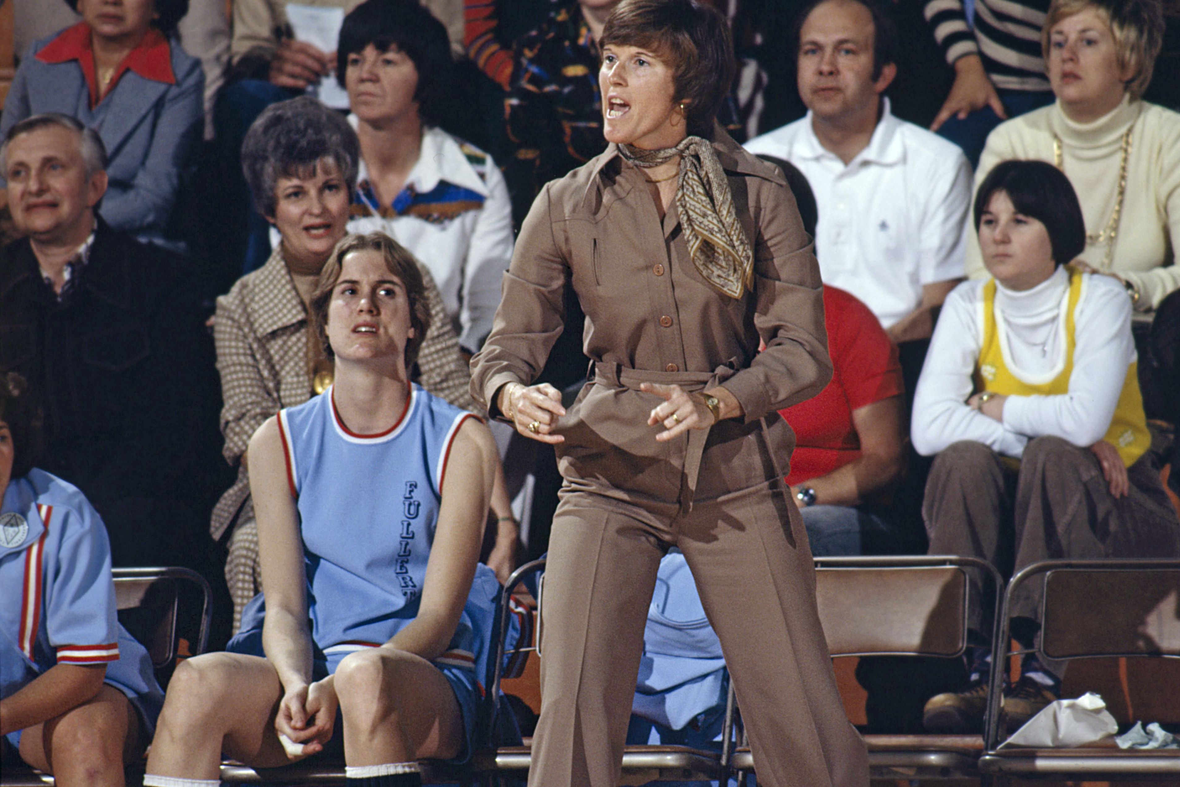 Billie Moore: Women's basketball pioneer has died at 79 | CNN