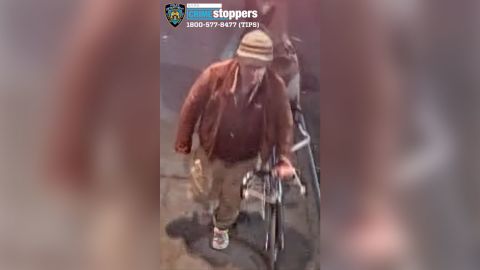 New York police say the suspect in Wednesday's attack on a 63-year-old man in Central Park fled on a bicycle with an attached trailer. 