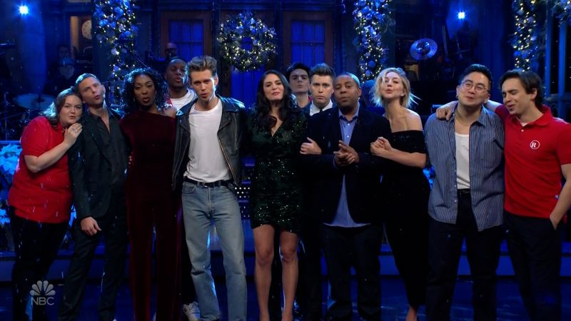 See the emotional moments from Cecily Strong’s final SNL | CNN Business