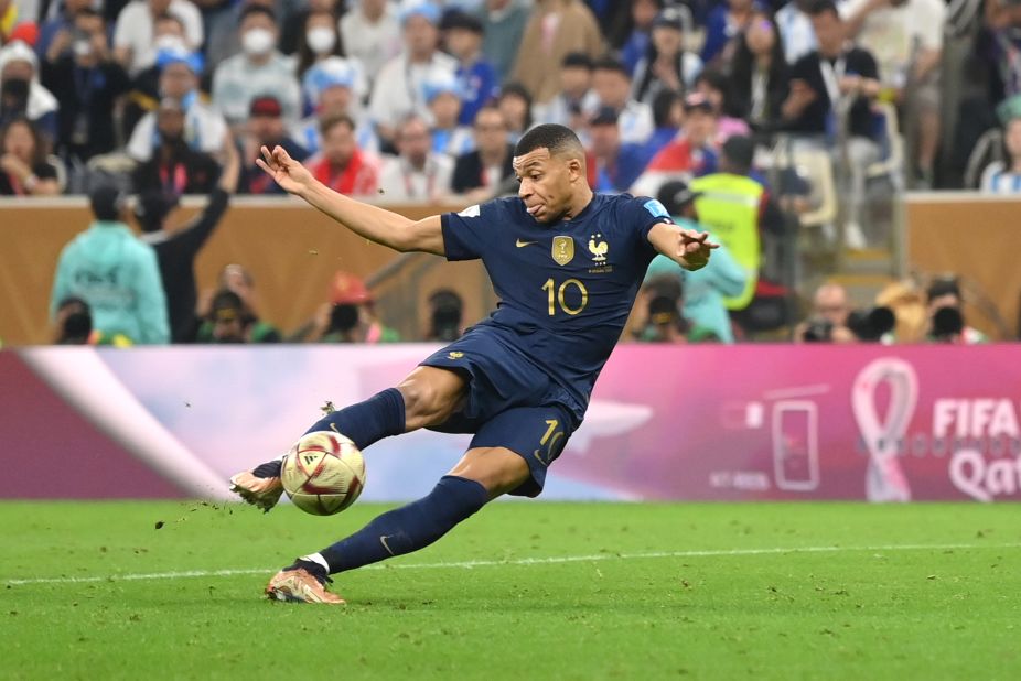 Mbappé slams home his team's second goal to tie the match at 2-2 in the second half. It came just moments after he scored on a penalty.