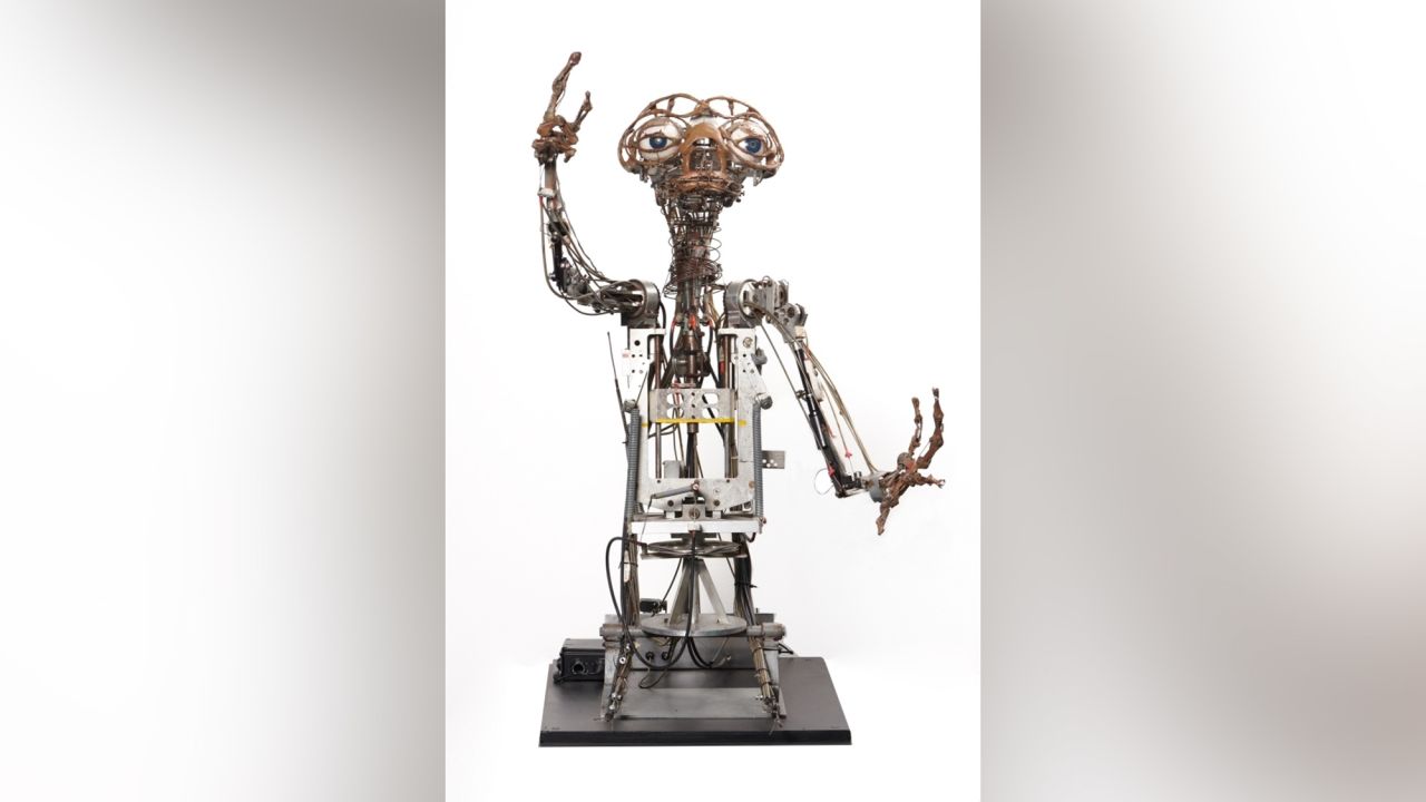 The model was created by Carlo Rambaldi in 1981.