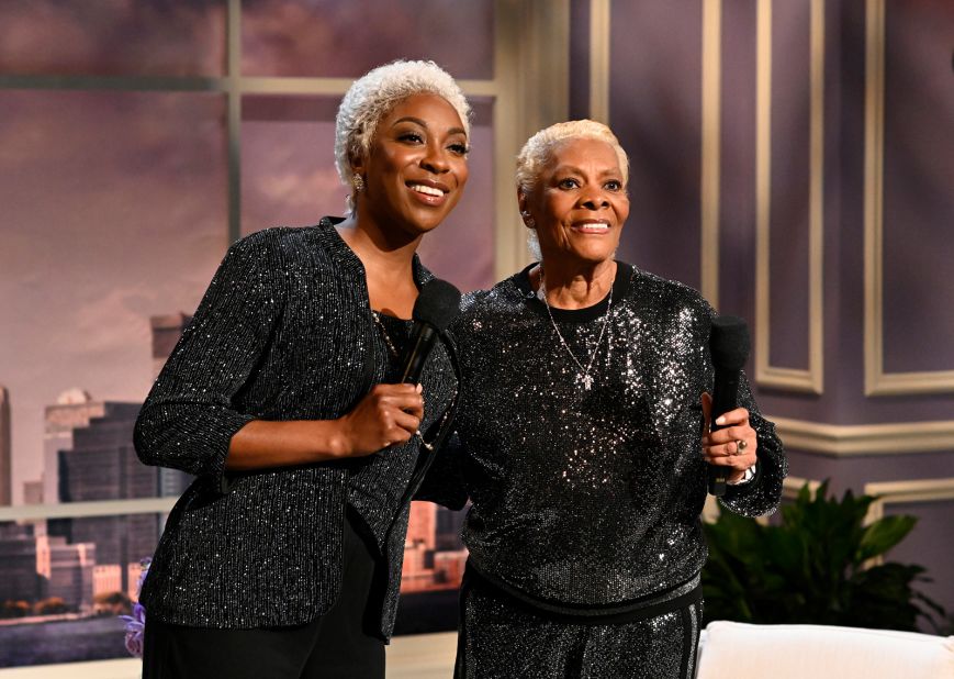 Ego Nwodim, left, portrays Warwick, who was also playing herself during a sketch on <a href="https://www.cnn.com/2021/11/07/media/snl-cecily-strong-reliable-sources/index.html" target="_blank">"Saturday Night Live"</a> in November 2021. Warwick's popularity on Twitter, due to her hilariously <a href="https://www.cnn.com/2021/11/16/entertainment/dionne-warwick-jake-taylor-scarf/index.html" target="_blank">direct</a> <a href="https://www.cnn.com/2021/11/16/entertainment/dionne-warwick-jake-taylor-scarf/index.html" target="_blank">posts</a>, sparked the variety show's recurring sketch.