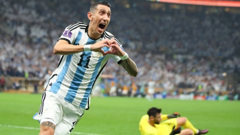 迪馬利亞在世界杯決賽中打入阿根廷隊對法國隊的第二個進球后慶祝。