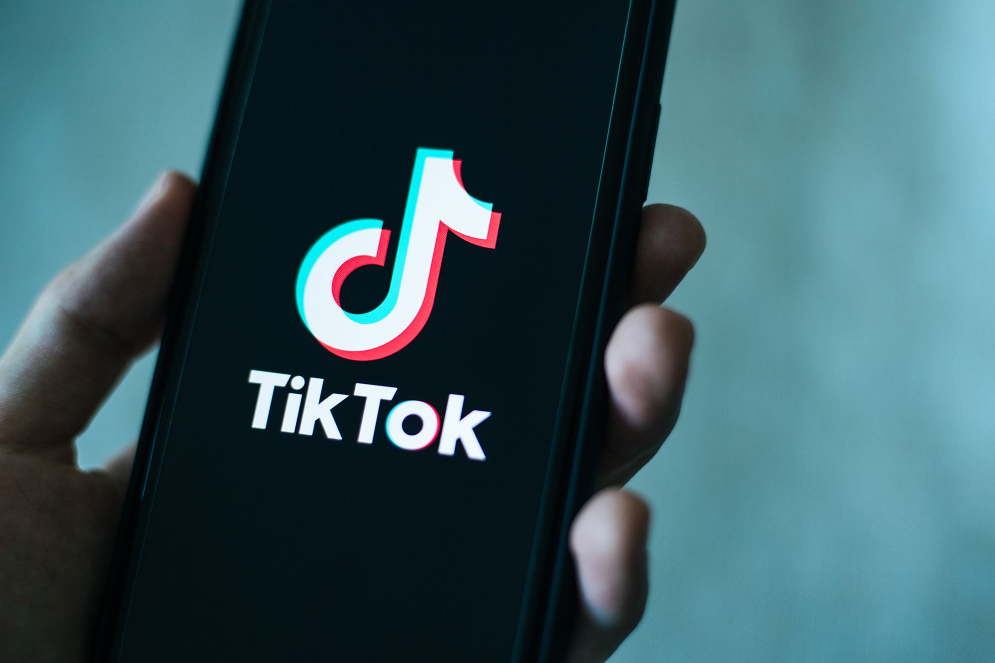 Exclusive: White House sets deadline for purging TikTok from federal  devices