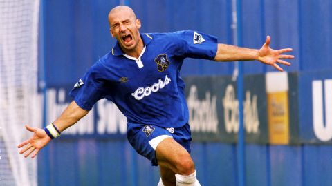 Vialli a joué pour Chelsea et est devenu entraîneur de Chelsea.